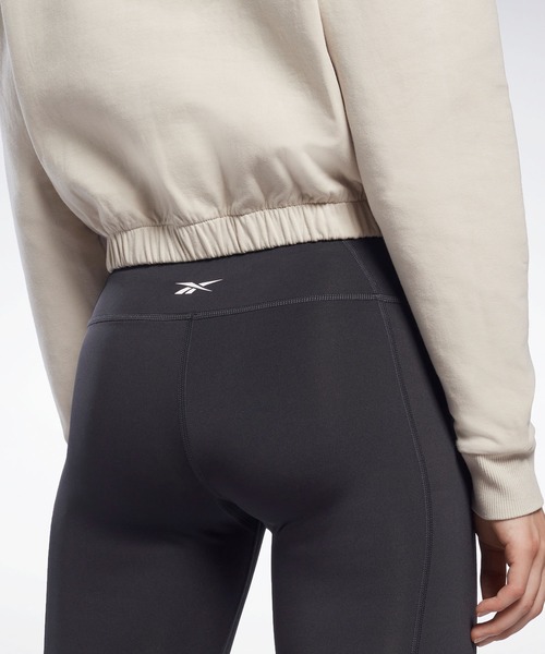 Reebok(リーボック)の「DreamBlend コットンミッドレイヤー スウェットシャツ / DreamBlend Cotton Midlayer Sweatshirt(スウェット・レディース・ブラック/ベージュ系その他・X-SMALL/MEDIUM/X-LARGE/LARGE/XX-LARGE/SMALL)」の11枚目の写真