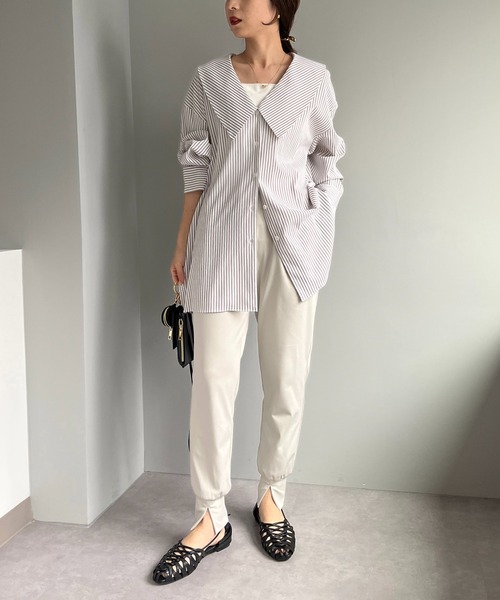 CAPRICIEUX LE'MAGE（カプリシューレマージュ）の「深Vストライプシャツ（シャツ/ブラウス・レディース・イエロー/グレー/グレイッシュベージュ・FREE）」の8枚目の写真