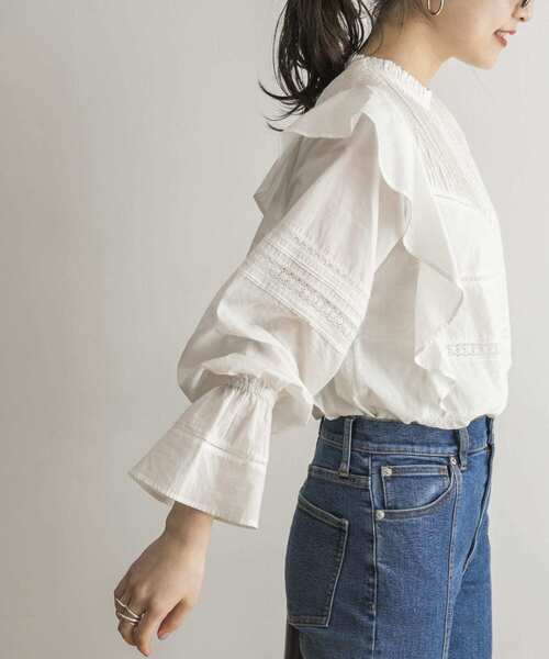 URBAN RESEARCH（アーバンリサーチ）の「リバーレースフリルブラウス（シャツ/ブラウス・レディース・オフホワイト/チャコールグレー・FREE）」の20枚目の写真