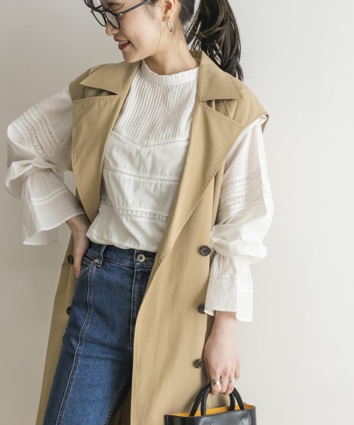 URBAN RESEARCH（アーバンリサーチ）の「リバーレースフリルブラウス（シャツ/ブラウス・レディース・オフホワイト/チャコールグレー・FREE）」の6枚目の写真