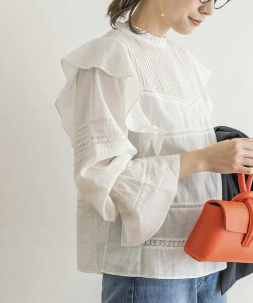 URBAN RESEARCH（アーバンリサーチ）の「リバーレースフリルブラウス（シャツ/ブラウス・レディース・オフホワイト/チャコールグレー・FREE）」の21枚目の写真