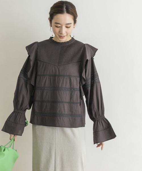 URBAN RESEARCH（アーバンリサーチ）の「リバーレースフリルブラウス（シャツ/ブラウス・レディース・オフホワイト/チャコールグレー・FREE）」の12枚目の写真