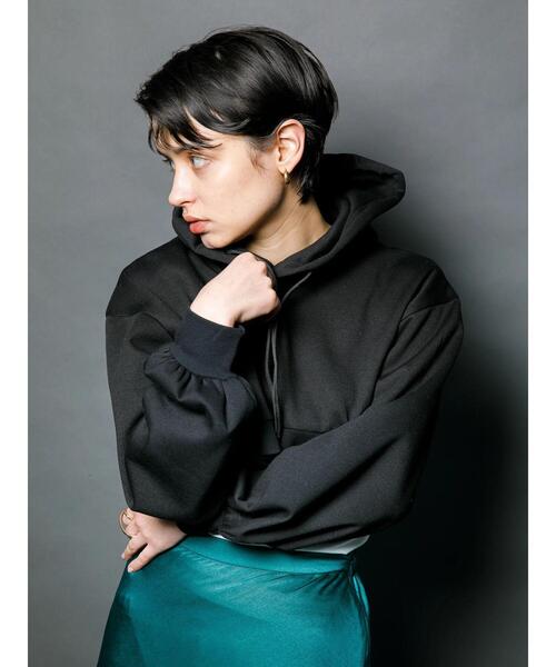 koe（コエ）の「ショート丈裏起毛パーカー*（パーカー・レディース・オフホワイト/ブラック/イエロー/グリーン・M）」の9枚目の写真