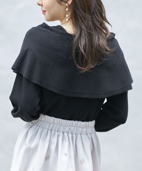 tocco closet（トッコ　クローゼット）の「オフショルビックカラーニットプルオーバー（ニット/セーター・レディース・ブラック/グレイッシュベージュ・M）」の3枚目の写真