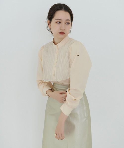 TINA：JOJUN（ティーナジョジュン）の「スタンドカラー パフスリーブブラウス TINA：JOJUN（シャツ/ブラウス・レディース・グレー/ライトベージュ・M）」の4枚目の写真