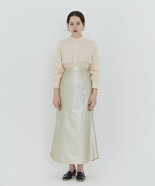 TINA：JOJUN（ティーナジョジュン）の「スタンドカラー パフスリーブブラウス TINA：JOJUN（シャツ/ブラウス・レディース・グレー/ライトベージュ・M）」の5枚目の写真