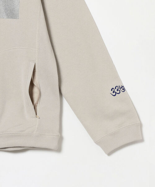 Black Weirdos(ブラックウィドウ)の「BLACK WEIRDOS / Refector Crewneck Sweatshirt(スウェット・メンズ・ベージュ・LARGE/X-LARGE)」の4枚目の写真