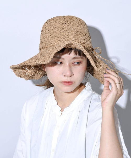 CALIFORNIA OUTFITTERS(カリフォルニア アウトフィッターズ)の「手編み柄切り替えつば広ペーパーハット(ハット・レディース・ブラック/ベージュ/ナチュラル・ONE SIZE)」の1枚目の写真