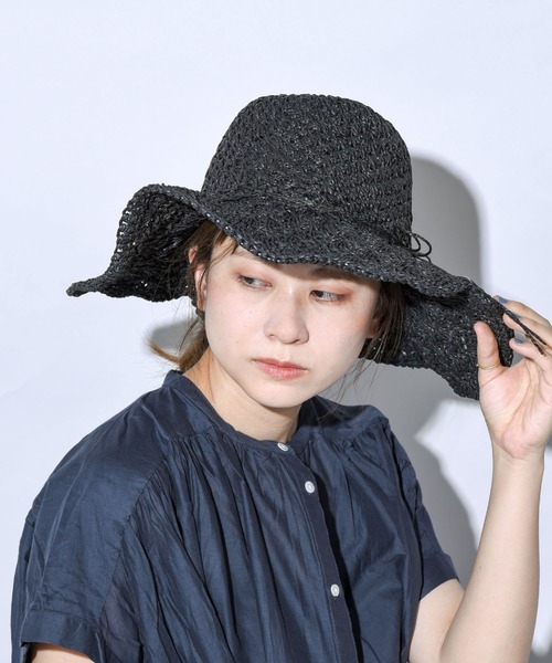 CALIFORNIA OUTFITTERS(カリフォルニア アウトフィッターズ)の「手編み柄切り替えつば広ペーパーハット(ハット・レディース・ブラック/ベージュ/ナチュラル・ONE SIZE)」の4枚目の写真