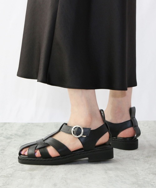 Fin(フィン)の「スクエアトゥグルカサンダル【低反発スポンジ入り】(サンダル・レディース・ブラック/ブラウン/アイボリー・LL/S/M/L)」の8枚目の写真