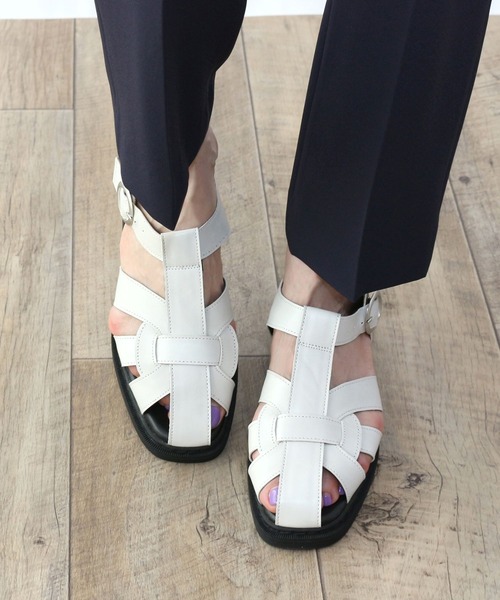 Fin(フィン)の「スクエアトゥグルカサンダル【低反発スポンジ入り】(サンダル・レディース・ブラック/ブラウン/アイボリー・LL/S/M/L)」の11枚目の写真