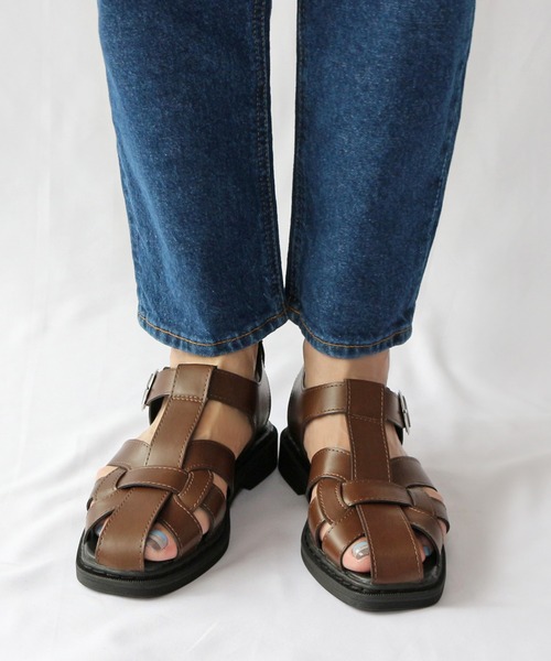 Fin(フィン)の「スクエアトゥグルカサンダル【低反発スポンジ入り】(サンダル・レディース・ブラック/ブラウン/アイボリー・LL/S/M/L)」の20枚目の写真