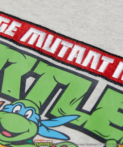 FREAK'S STORE（フリークスストア）の「WEB限定 TEENAGE MUTANT NINJA TURTLES/ミュータント・タートルズ 別注 ビッグシルエット バックプリント クルーネックTシャツ（Tシャツ/カットソー・メンズ・ブラック/グレー/ホワイト/グリーン・MEDIUM/LARGE/SMALL）」の9枚目の写真