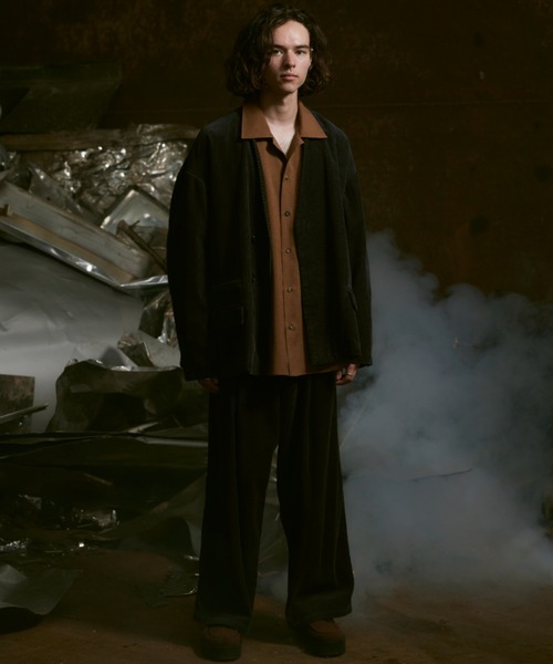 CASPER JOHN(キャスパージョン)の「Corduroy cross collar tailored jacket/コーデュロイクロスカラーテーラードジャケット(テーラードジャケット・メンズ・チャコールグレー/インディゴブルー/ナチュラル・SMALL/MEDIUM/LARGE)」の18枚目の写真