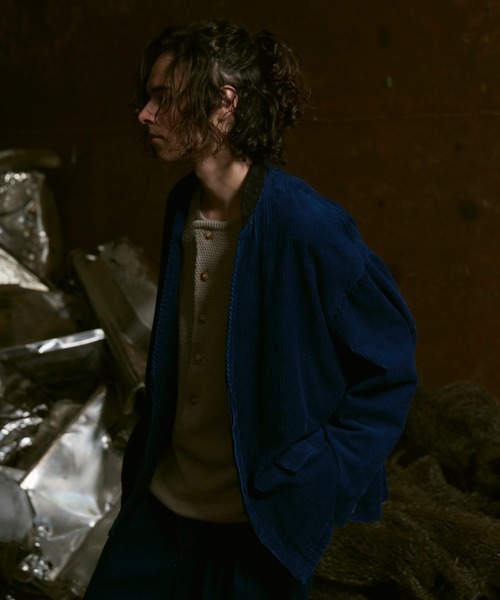 CASPER JOHN(キャスパージョン)の「Corduroy cross collar tailored jacket/コーデュロイクロスカラーテーラードジャケット(テーラードジャケット・メンズ・チャコールグレー/インディゴブルー/ナチュラル・SMALL/MEDIUM/LARGE)」の8枚目の写真