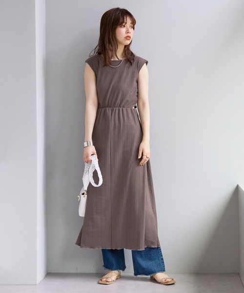 natural couture（ナチュラルクチュール）の「WEB限定/ヘルシー開きバックリボンテレコリブワンピース（ワンピース・レディース・ブラウン/ブラック/ピンクベージュ・FREE）」の8枚目の写真