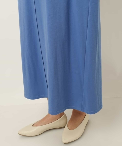 a.v.v（アーヴェヴェ）の「【接触冷感/UV CUT】ランタンスリーブリラックスワンピース（ワンピース・レディース・ブルー/ブラック・40/38/36/34/42）」の14枚目の写真