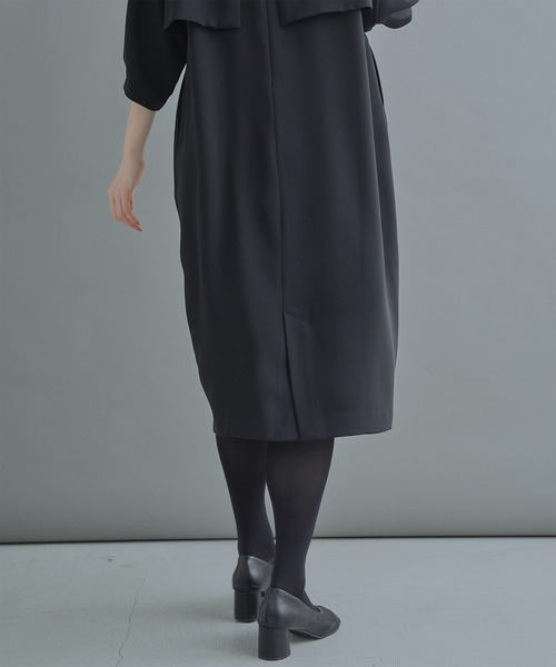 WHYTO.（ホワイト）の「「WHYTO. / ホワイト」Cocoon Dress（ワンピース・レディース・ブラック/ネイビー・38/36）」の18枚目の写真