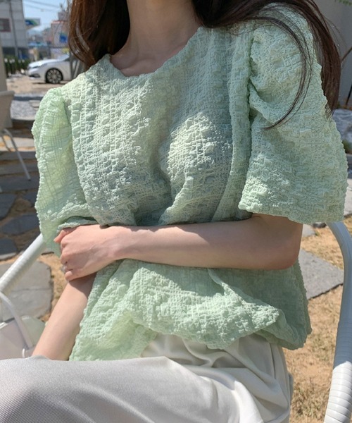 LAFFMO(ラフモ)の「パフスリーブトップス(シャツ/ブラウス・レディース・ダークグレー/ブラック/グリーン/ホワイト・FREE)」の4枚目の写真