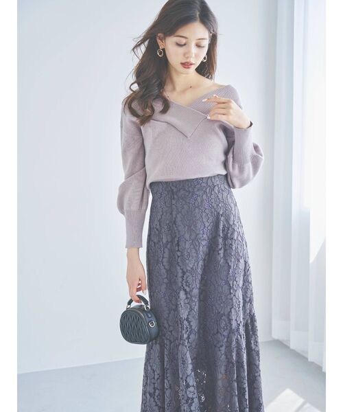 dazzlin（ダズリン）の「Vネックリブニットトップス（ニット/セーター・レディース・モカ/グリーン/ブルー/ピンク/オフホワイト/ブラウン/ブラック・FREE）」の13枚目の写真