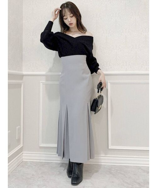 dazzlin（ダズリン）の「Vネックリブニットトップス（ニット/セーター・レディース・モカ/グリーン/ブルー/ピンク/オフホワイト/ブラウン/ブラック・FREE）」の16枚目の写真