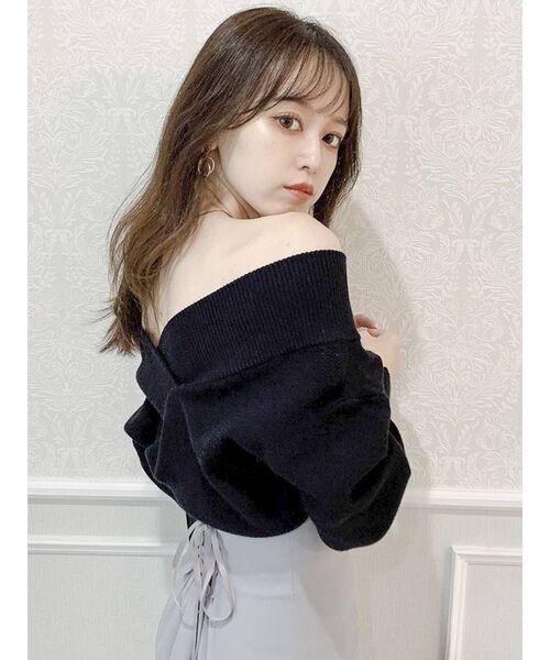 dazzlin（ダズリン）の「Vネックリブニットトップス（ニット/セーター・レディース・モカ/グリーン/ブルー/ピンク/オフホワイト/ブラウン/ブラック・FREE）」の9枚目の写真