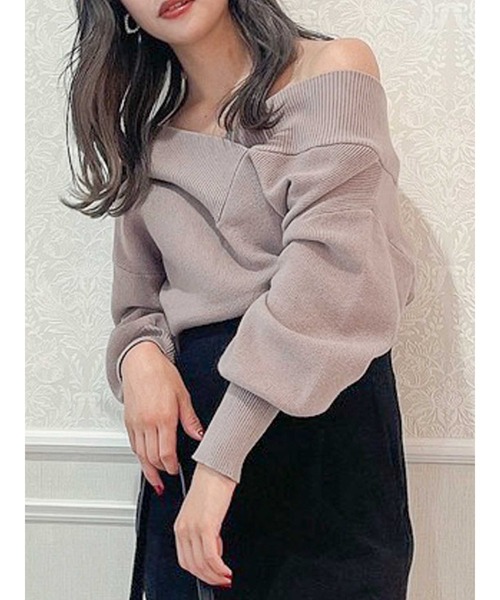 dazzlin（ダズリン）の「Vネックリブニットトップス（ニット/セーター・レディース・モカ/グリーン/ブルー/ピンク/オフホワイト/ブラウン/ブラック・FREE）」の4枚目の写真