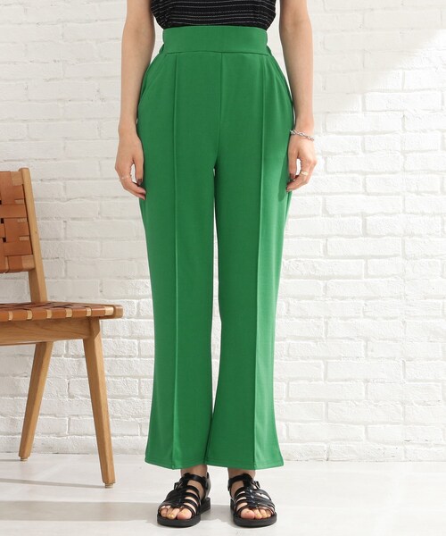 Cutie Blonde（キューティーブロンド）の「◆【S-L】センターシームで美脚見えポンチフレアパンツ（その他パンツ・レディース・ブラック/ダークグリーン/ダークオレンジ/ブルー/黄緑系/ダークブラウン・01/02/03）」の7枚目の写真