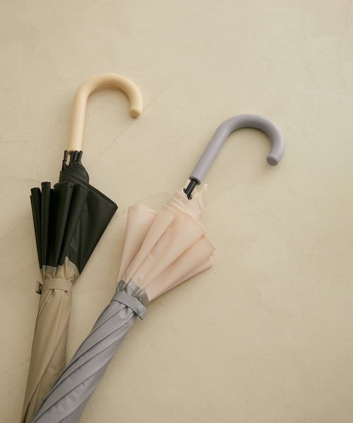 SALON adam et rope'（サロン アダム エ ロペ）の「【SALONオリジナル】ベルドームアンブレラ（ツートンカラー）（長傘・レディース・グレー/ベージュ・FREE）」の4枚目の写真