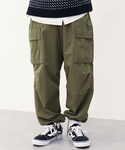 CRAFT STANDARD BOUTIQUE（クラフトスタンダードブティック）の「M65TYPE カーゴパンツ　＊（カーゴパンツ・メンズ・オリーブ/ブラック・M/L/LL）」の2枚目の写真