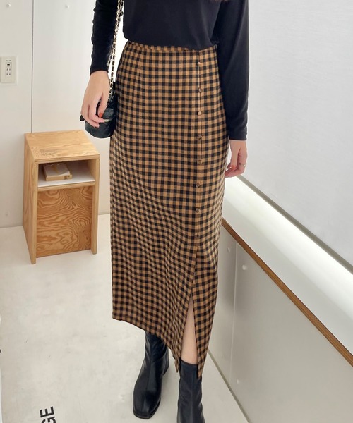 LAUIR（ラウアー）の「フロントボタンIラインチェックスカート（スカート・レディース・ライトブラウン/ブラック/ネイビー/グリーン/ホワイト×ブラウン・MEDIUM/LARGE/SMALL）」の11枚目の写真