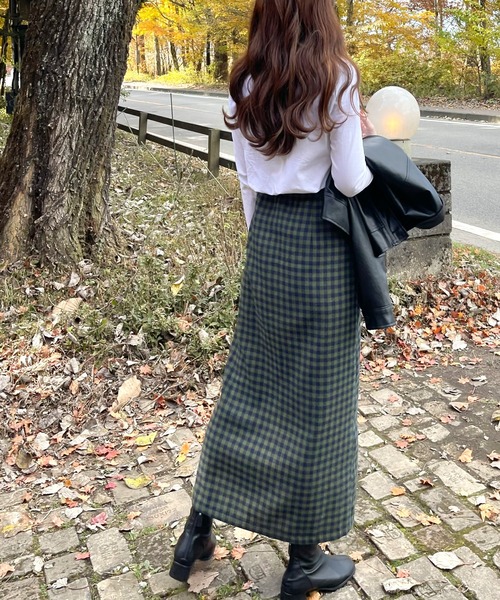 LAUIR（ラウアー）の「フロントボタンIラインチェックスカート（スカート・レディース・ライトブラウン/ブラック/ネイビー/グリーン/ホワイト×ブラウン・MEDIUM/LARGE/SMALL）」の14枚目の写真