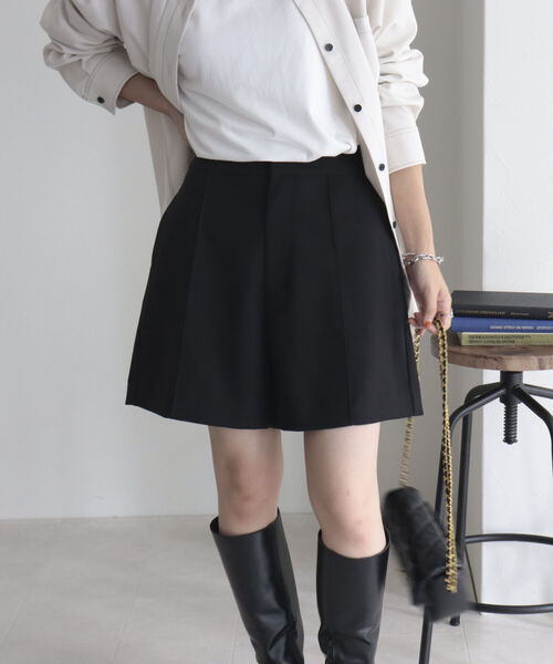 fredy emue（フレディエミュ）の「ピンタック ショートパンツ（その他パンツ・レディース・キャメル/ブラック・36/38）」の15枚目の写真