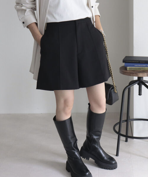 fredy emue（フレディエミュ）の「ピンタック ショートパンツ（その他パンツ・レディース・キャメル/ブラック・36/38）」の14枚目の写真