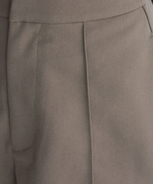 fredy emue（フレディエミュ）の「ピンタック ショートパンツ（その他パンツ・レディース・キャメル/ブラック・36/38）」の3枚目の写真