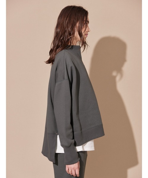 ALEXIA STAM（アリシアスタン）の「High Neck Step Hem Sweatshirt /ハイネックステップヘムスウェットシャツ（スウェット・レディース・オフホワイト/チャコールグレー/ベージュ・FREE）」の14枚目の写真