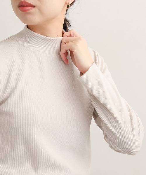 URBAN RESEARCH DOORS（アーバンリサーチドアーズ）の「『UR TECH』テレコハイネックTシャツ（Tシャツ/カットソー・レディース・ブラック/オフホワイト/ライトグレー・MEDIUM）」の3枚目の写真