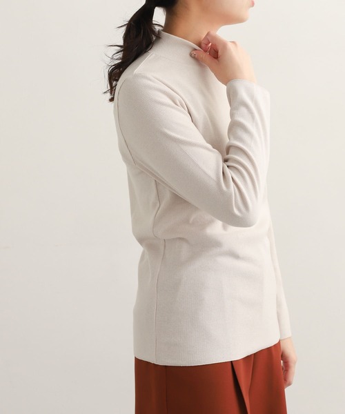 URBAN RESEARCH DOORS（アーバンリサーチドアーズ）の「『UR TECH』テレコハイネックTシャツ（Tシャツ/カットソー・レディース・ブラック/オフホワイト/ライトグレー・MEDIUM）」の10枚目の写真