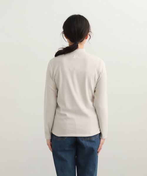 URBAN RESEARCH DOORS（アーバンリサーチドアーズ）の「『UR TECH』テレコハイネックTシャツ（Tシャツ/カットソー・レディース・ブラック/オフホワイト/ライトグレー・MEDIUM）」の13枚目の写真