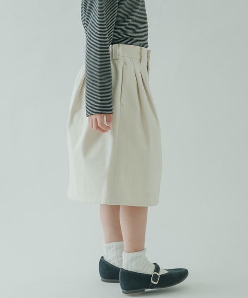 FORK&SPOON（フォークアンドスプーン）の「『親子リンク』FORK&SPOON　起毛ツイルタックスカート(KIDS)（その他パンツ・キッズ・グリーン/アイボリー・105/120/135）」の3枚目の写真