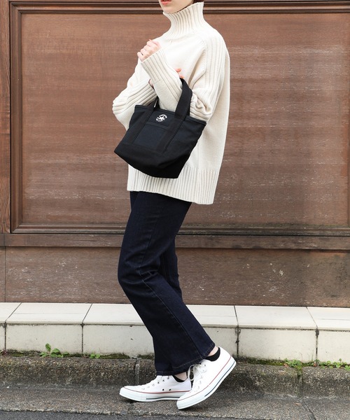 CONVERSE(コンバース)の「【CONVERSE】コンバースキャンバストートバッグ S ランチトート 17917200(トートバッグ・レディース・ホワイト/グレー/ブラック/ネイビー/ライトブラウン/ホワイト×ブラック/ホワイト×ネイビー・FREE)」の21枚目の写真