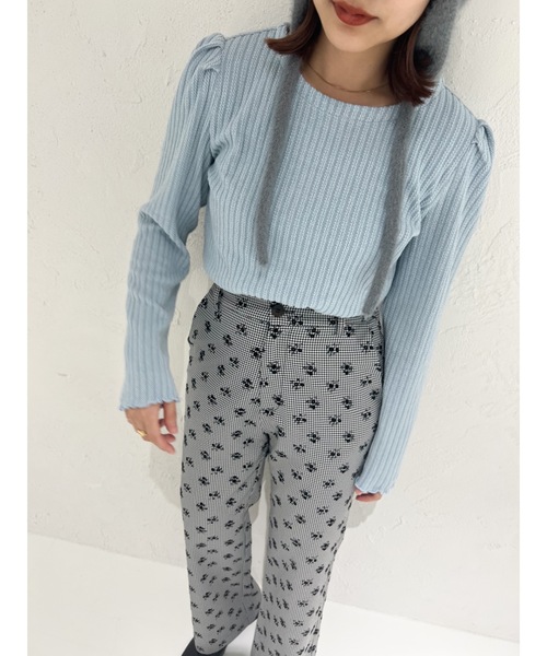 JUMELLE(ジュメロ)の「【パフショルダー】バックサークルトップ(ニット/セーター・レディース・ブラック/ブルー・FREE)」の5枚目の写真