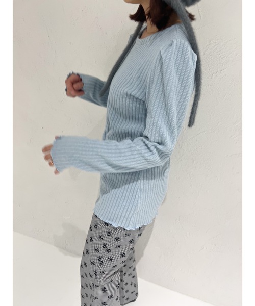 JUMELLE(ジュメロ)の「【パフショルダー】バックサークルトップ(ニット/セーター・レディース・ブラック/ブルー・FREE)」の11枚目の写真