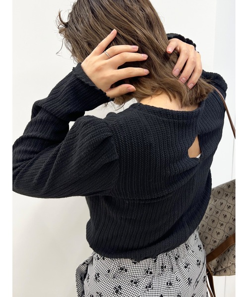 JUMELLE(ジュメロ)の「【パフショルダー】バックサークルトップ(ニット/セーター・レディース・ブラック/ブルー・FREE)」の21枚目の写真