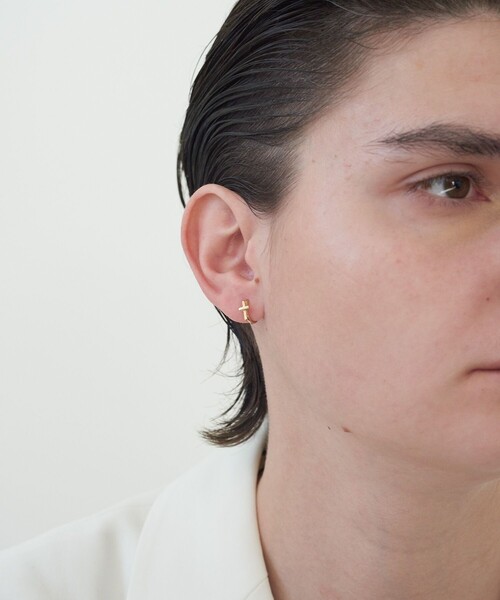 and cloud(アンドクラウド)の「Cross Earring(イヤリング・レディース・シルバー/ブラック/イエローゴールド・FREE)」の14枚目の写真