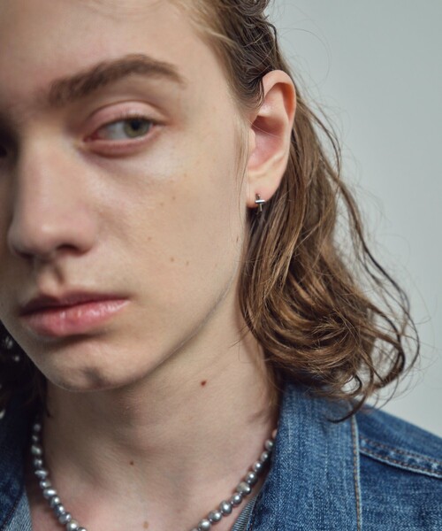 and cloud(アンドクラウド)の「Cross Earring(イヤリング・レディース・シルバー/ブラック/イエローゴールド・FREE)」の16枚目の写真