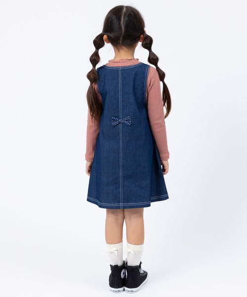trois lapins kp（トロワラパンケーピー）の「ストレッチデニム ジャンパースカート(100～130cm)（ジャンパースカート・キッズ・ネイビー・100cm/110cm/120cm/130cm）」の4枚目の写真