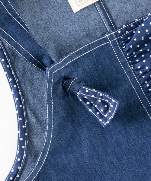 trois lapins kp（トロワラパンケーピー）の「ストレッチデニム ジャンパースカート(100～130cm)（ジャンパースカート・キッズ・ネイビー・100cm/110cm/120cm/130cm）」の9枚目の写真