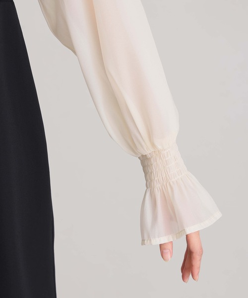 atlo（アトロ）の「結婚式 パーティードレス ビスチェミモレ丈&袖あり