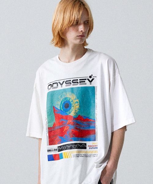 Iroquois（イロコイ）の「IROQUOIS イロコイ / ODYSSEY T グラフィックプリントビッグシルエットTシャツ / 177109（Tシャツ/カットソー・メンズ・ブラック/レッド/ホワイト・1/2/3）」の2枚目の写真